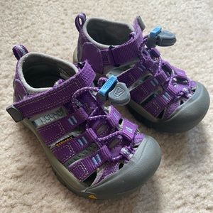 Keens Sandals Sz 8t